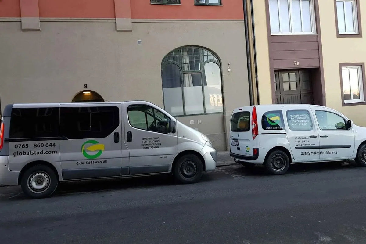 Globalstäd Service AB:s servicebilar för städning i Malmö och Skåne